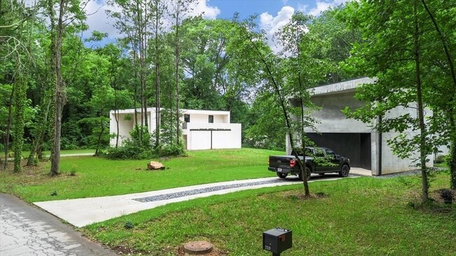 Building Photo - 2525 Whites Mill Rd