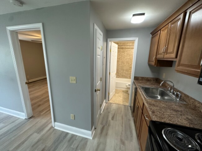 Building Photo - 49 Tappan St