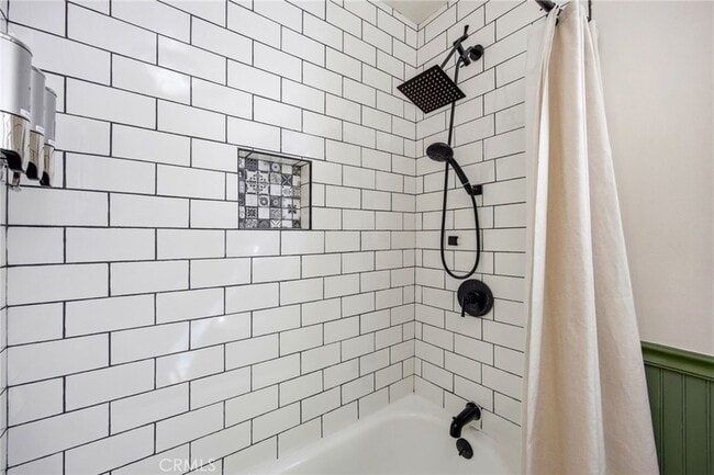 Building Photo - 528 Brentwood Dr