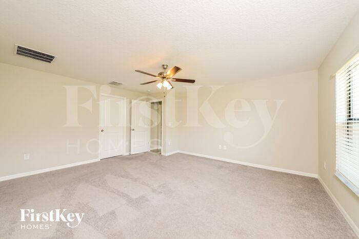 Building Photo - 9723 Sage Creek Dr