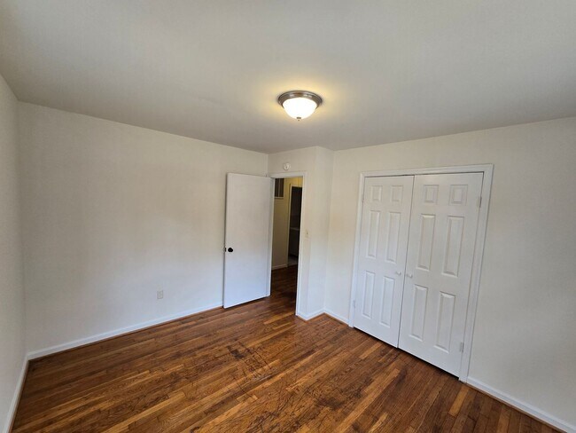 Building Photo - DUPLEX - 2 BR in Prince George County