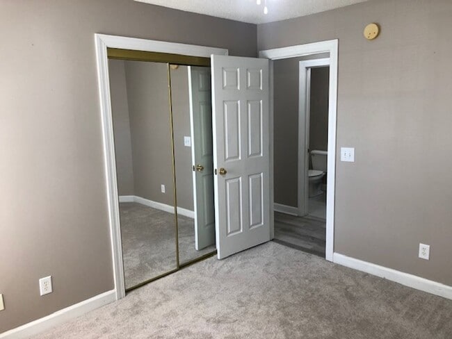 Building Photo - 4384 Daphne Ln