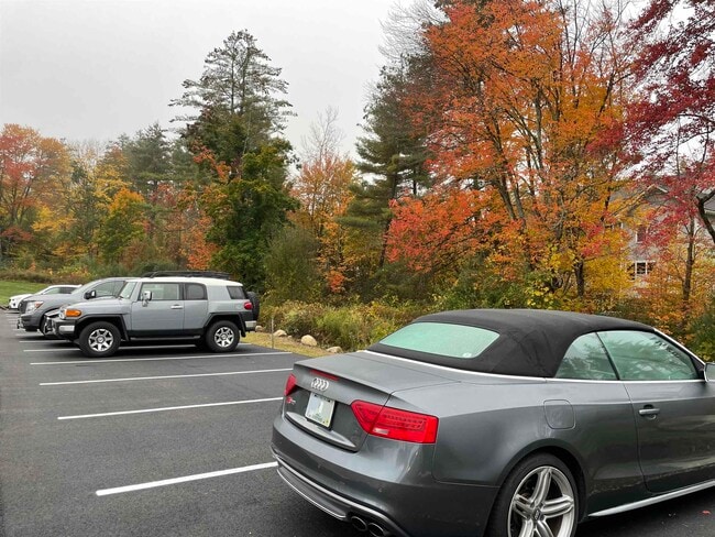 Building Photo - 10 E Ridge Dr