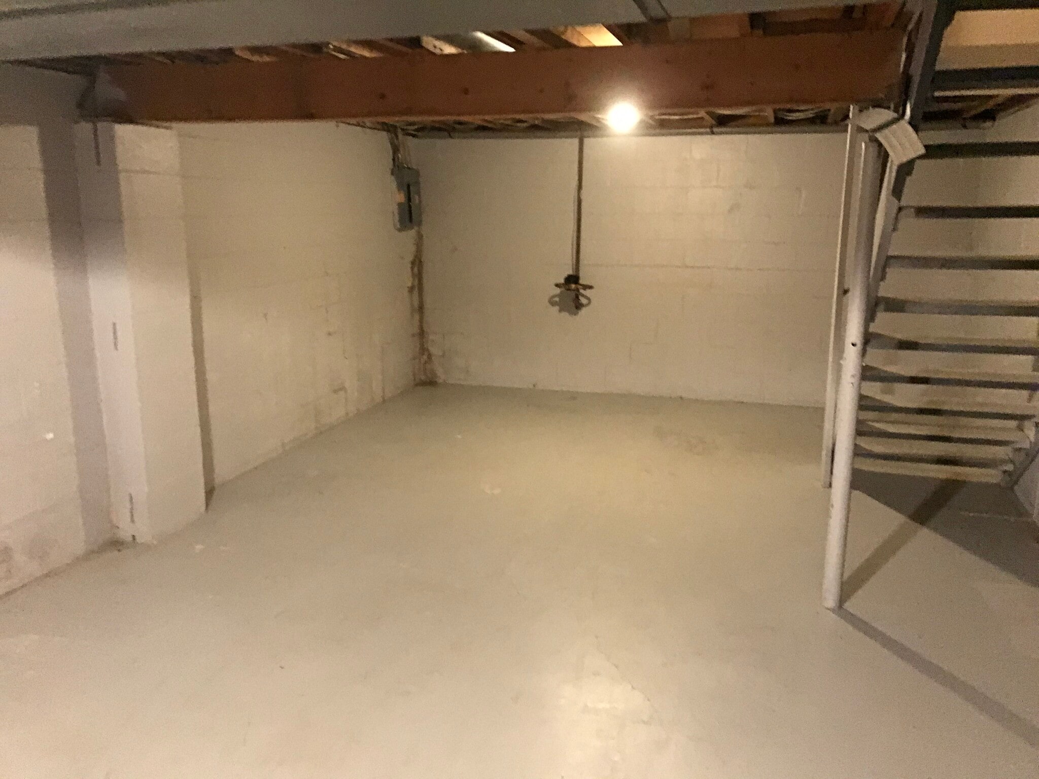 Building Photo - 1318 E 38th St