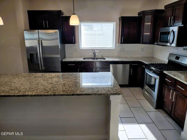 Building Photo - 14725 Tierra Fortaleza Ave