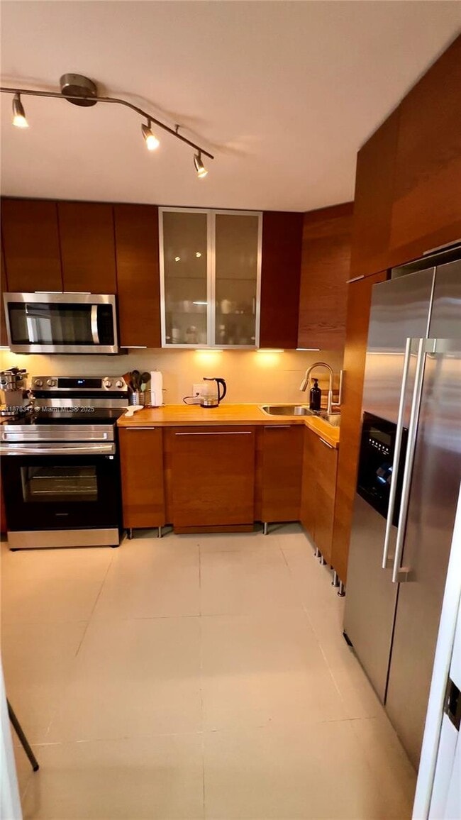 Building Photo - 2651 S Course Dr