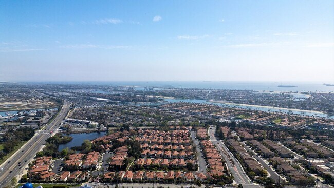 Building Photo - 412 N Bellflower Blvd