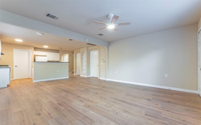 Building Photo - 7106 Thannas Way