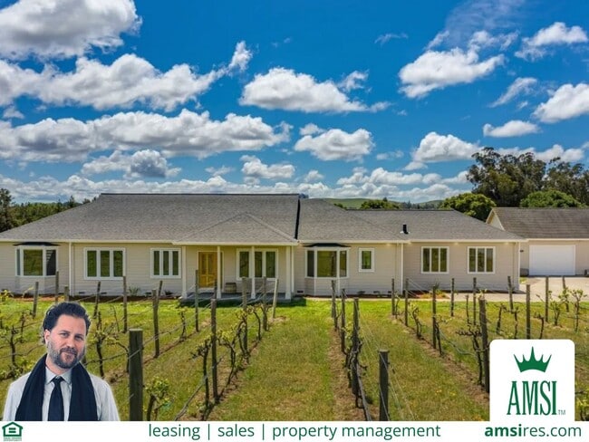 Primary Photo - Wine Country Living! Spacious 4 bedroom 2....