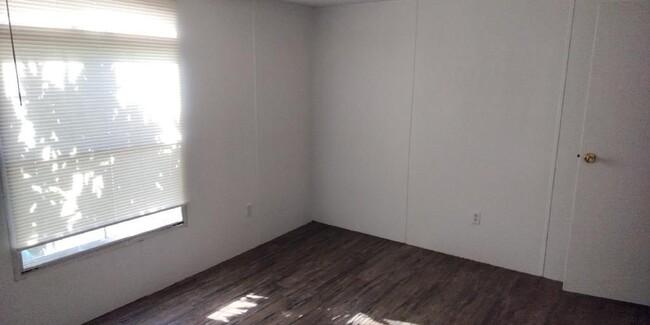 Building Photo - 6111 Nueces Park Road