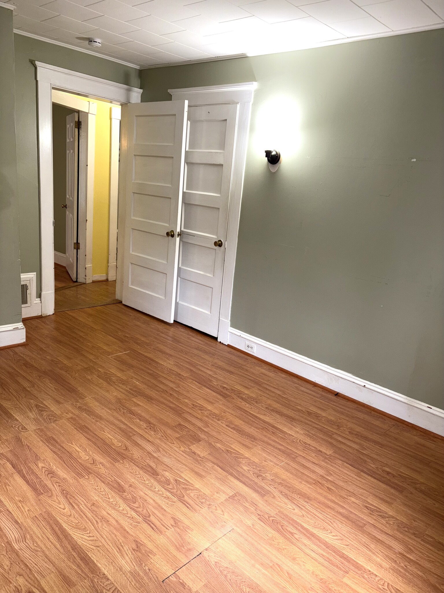 2nd Bedroom - 62 George St