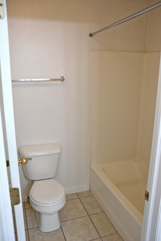 Building Photo - 1411 S 1020 W