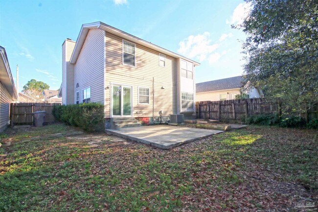 Building Photo - 2028 Cambridge Cir