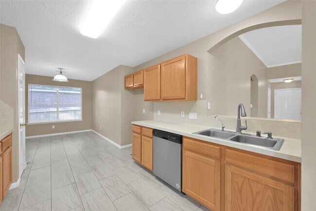 Building Photo - 710 Moonwalk St