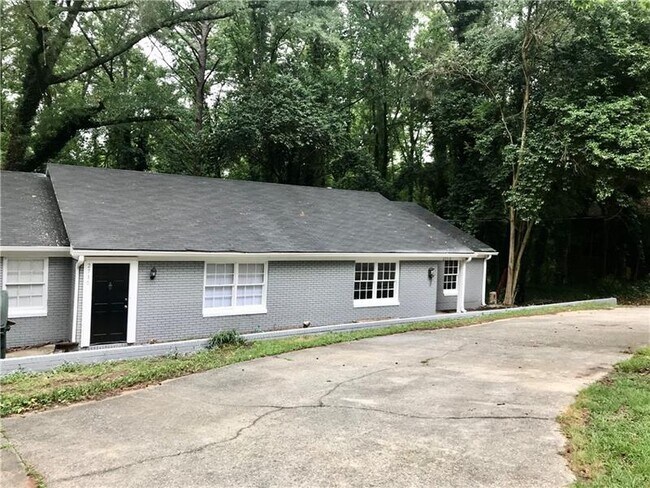 Primary Photo - 2710 Riverview Rd