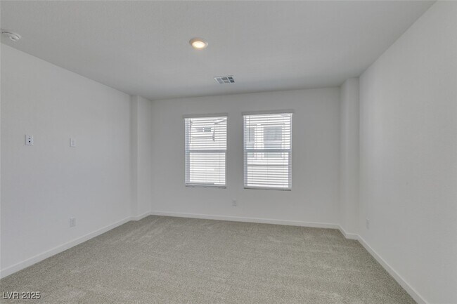 Building Photo - 6229 Mangler St