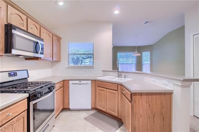 Building Photo - 1100 Emmitt Run