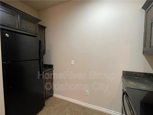 Building Photo - 924 SW 92nd St