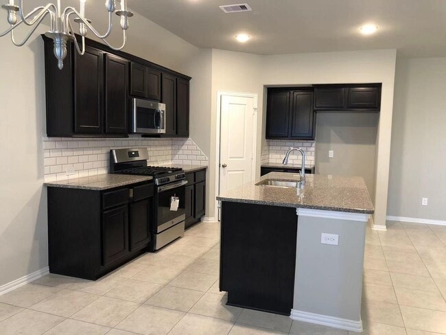 Building Photo - 8411 Remington Bluff Ln