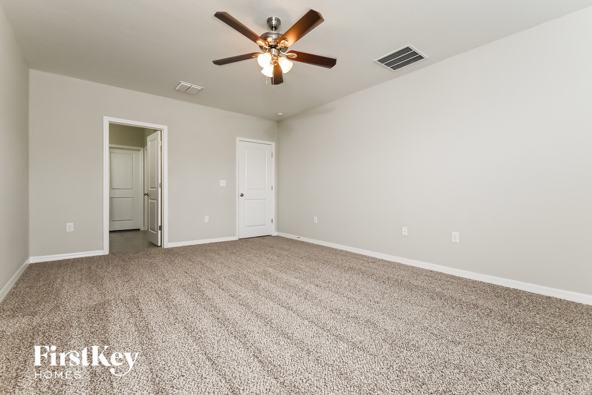 Building Photo - 14827 Crescent Rock Dr