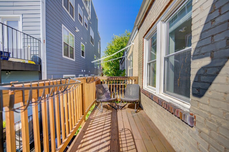 Building Photo - 303 Seaton Pl NE