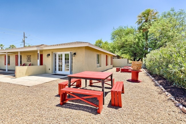 Building Photo - 1601 N 13th Ave