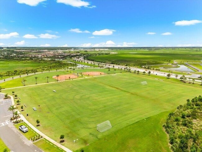 Building Photo - 8765 Daybreak St