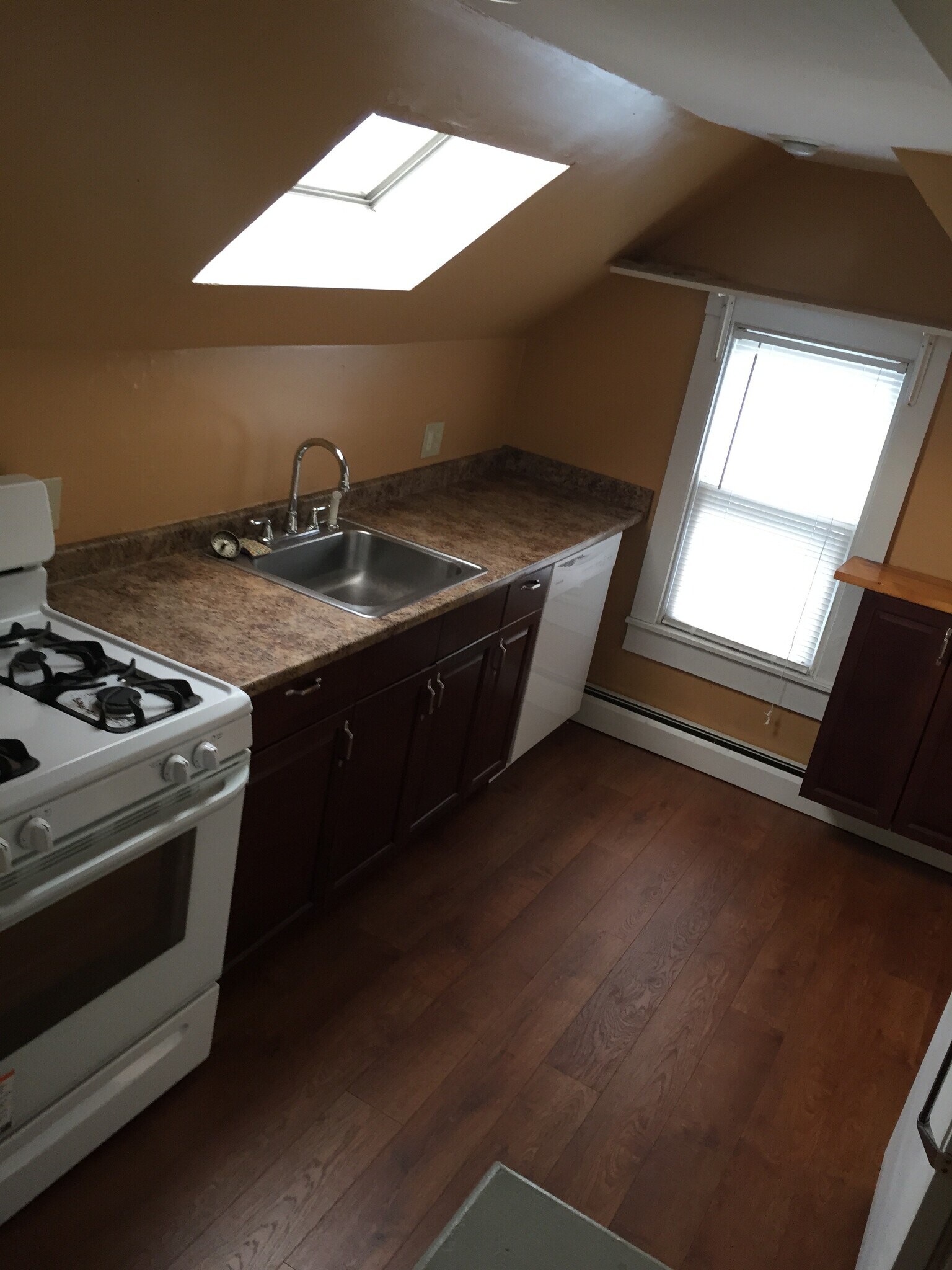 Kitchen - 23 Oxford St