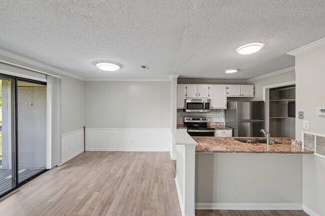 Building Photo - 10971 Harrowfield Rd