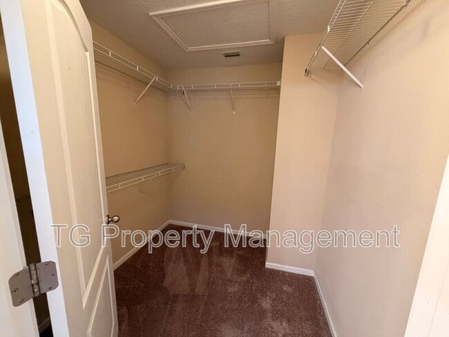 Building Photo - 247 Shetland Dr