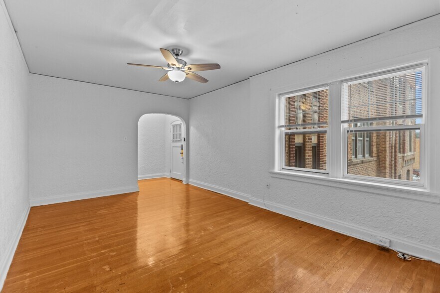 Building Photo - 7336-103 Forsyth