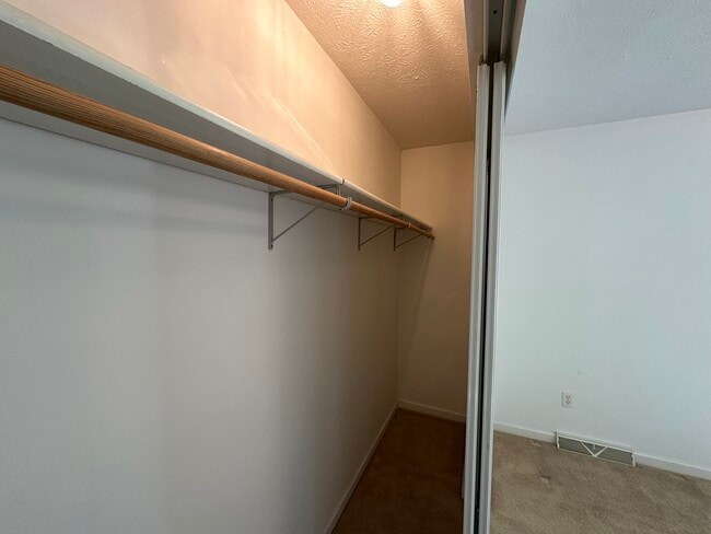 Building Photo - 505 Harriet Ct