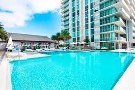 Building Photo - 300 Sunny Isles Blvd