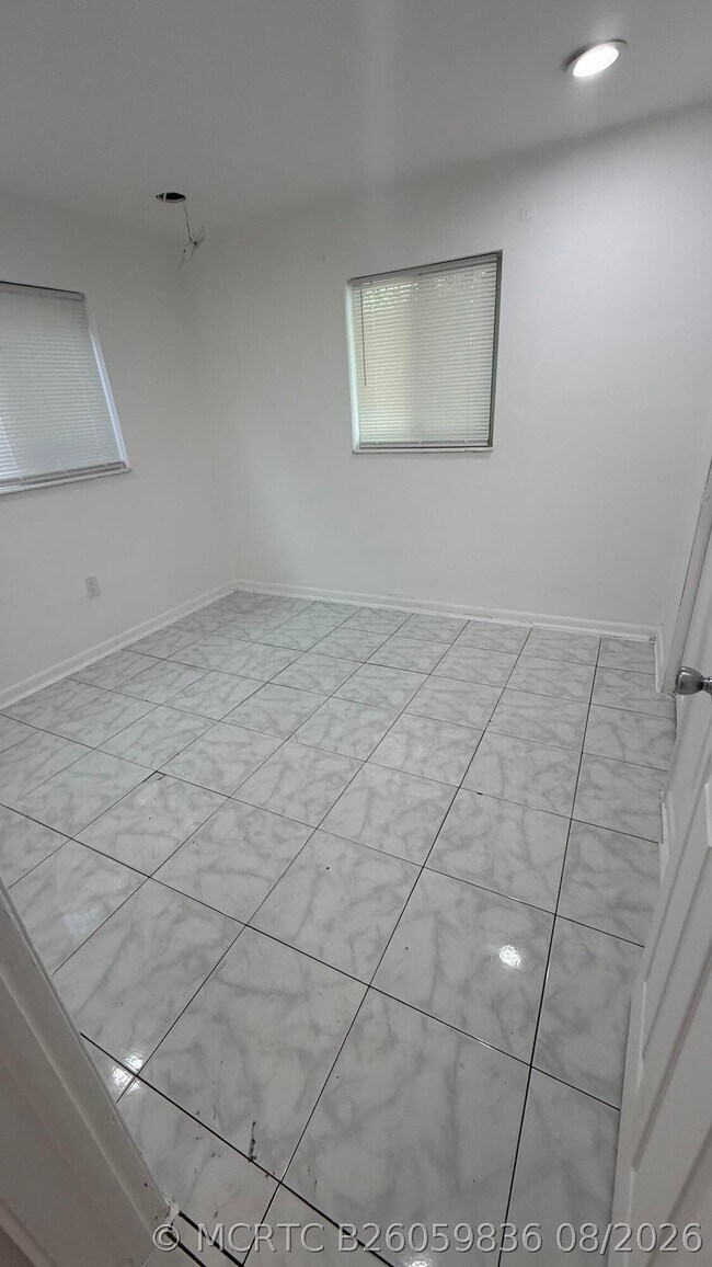 Building Photo - 1608 NW 58th Terrace