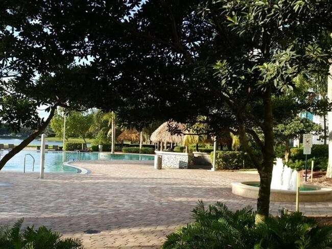 Building Photo - 2  Bedroom 2 baths Unfurnished Luxury Condo in Sunrise, Florida - Great Rental Price!