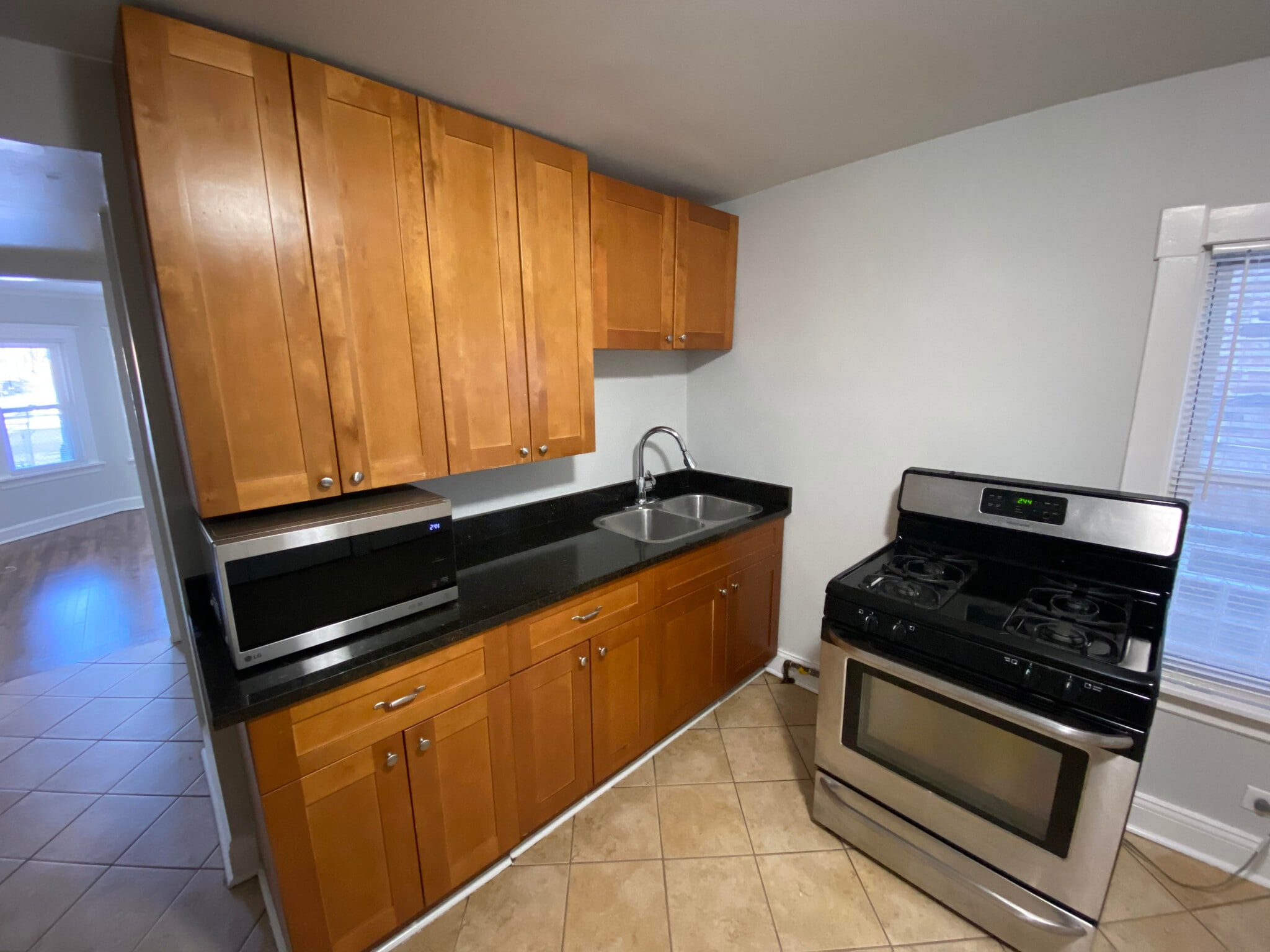 Building Photo - 4224 N Kimball Ave