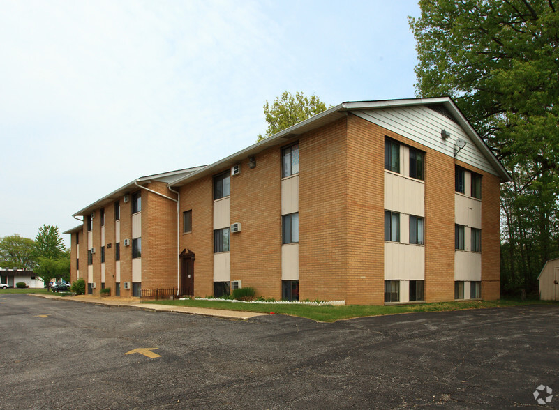 Building Photo - Willow Ridge Apartments