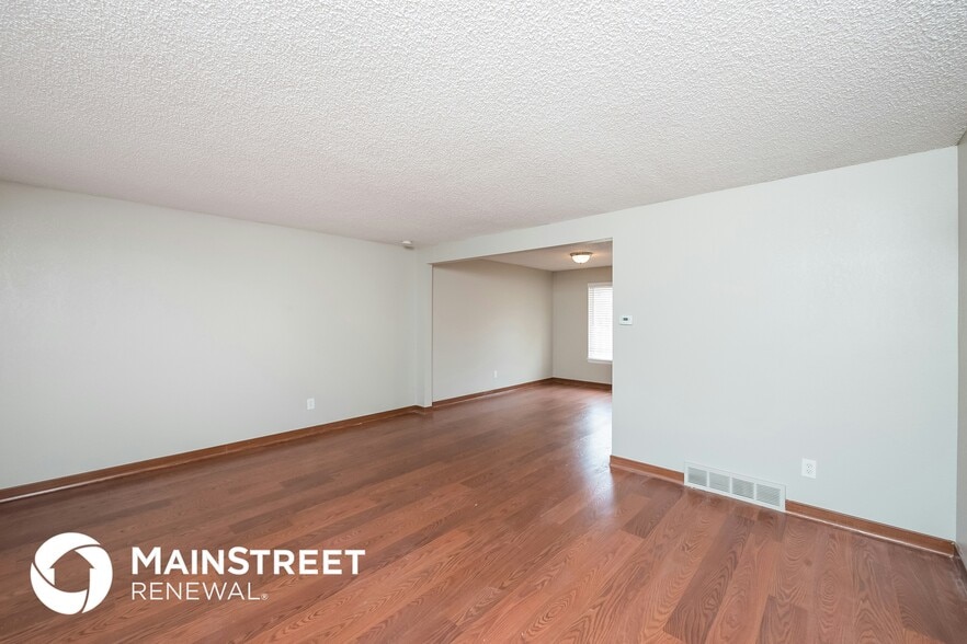 Building Photo - 2121 S Zeno St