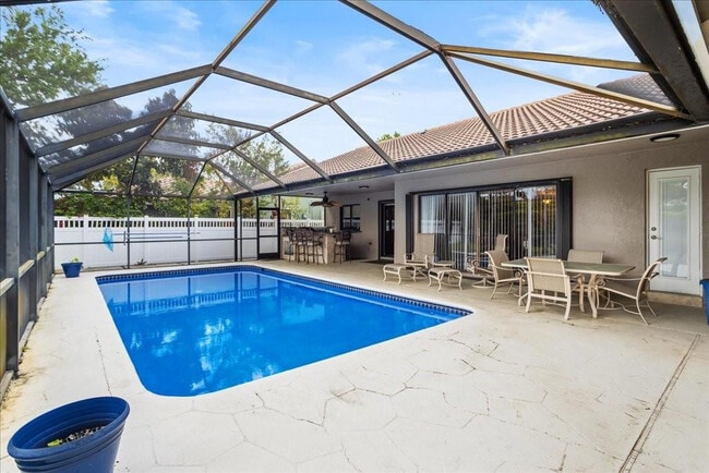 Building Photo - 10044 NW 54th Pl