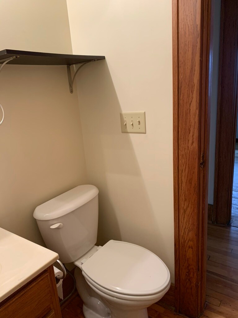 Building Photo - 144 Forest Hill Dr