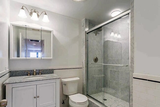 Primary Photo - 107 Queensberry St