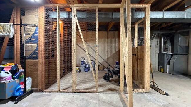 Building Photo - 9168 Ellie Dr