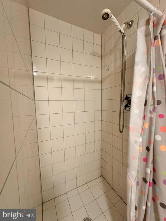 Building Photo - 7767 Hiawatha Ln