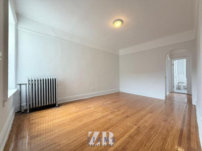 Building Photo - 2 bedroom in BROOKLYN NY 11226