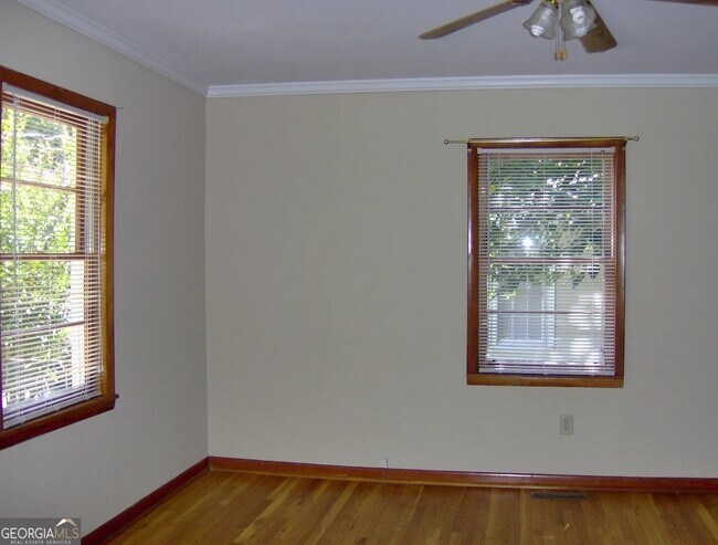 Building Photo - 175 Inglewood Ave
