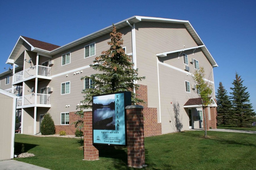 Building Photo - Eagle Lake Apartments