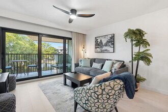 Building Photo - 600 Neapolitan Way