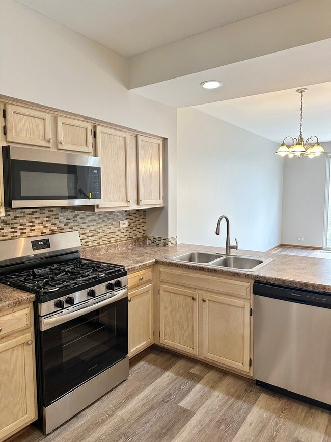 Building Photo - 125 Capella Ct