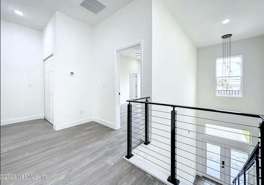 Building Photo - 5395 Heckscher Dr