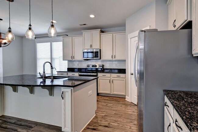 Building Photo - 3299 Leighton Blvd